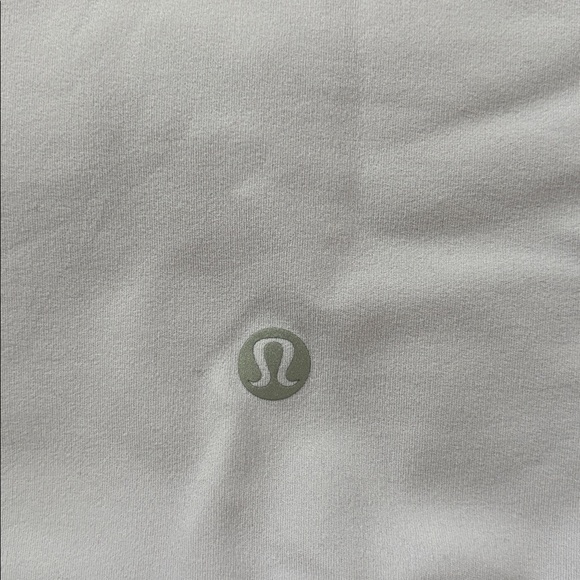 Lululemon Align 8” Inseam Biker Shorts Lavender Light Purple, Size 4 - Picture 9 of 10